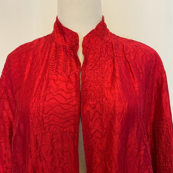 Chico’s Red Silk Embroidered Jacket Size 1 (S/M) - Picture 4 of 8